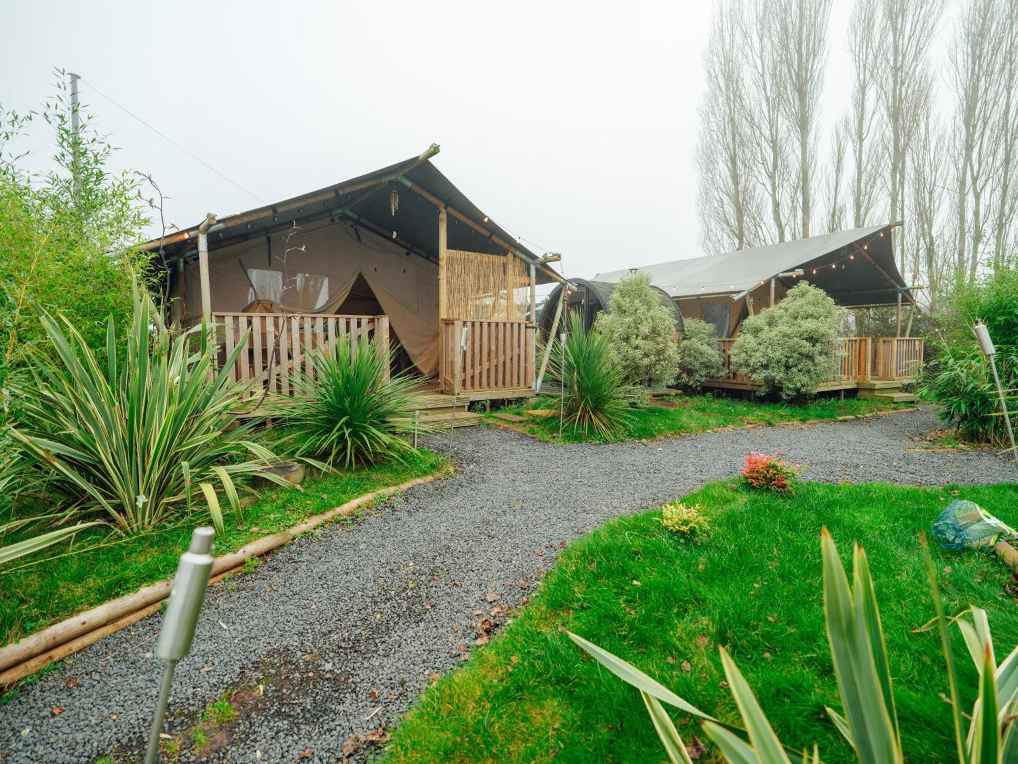 Sunset Retreats Safari Tent Ombersley Exterior foto
